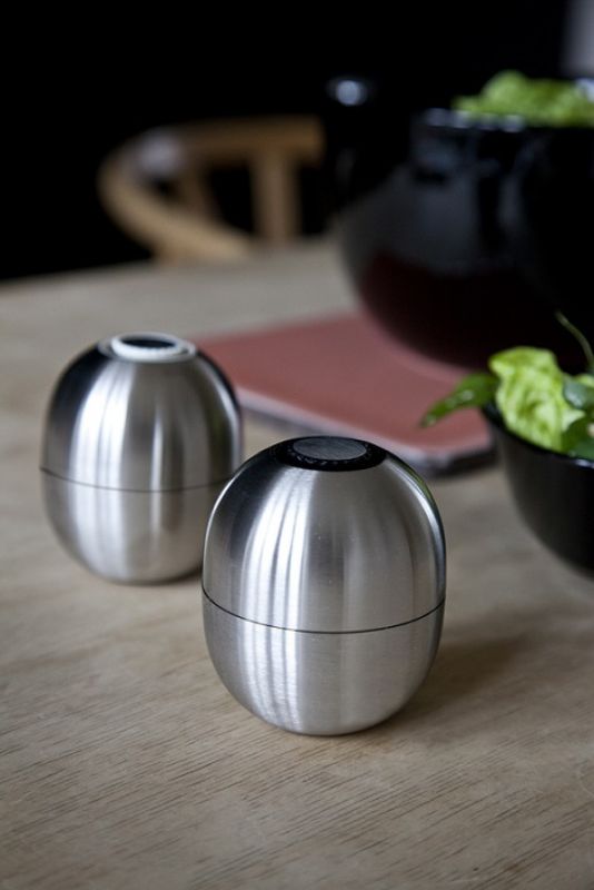 S&P Super-Egg salt-grinder & pepper-grinder Piet Hein 